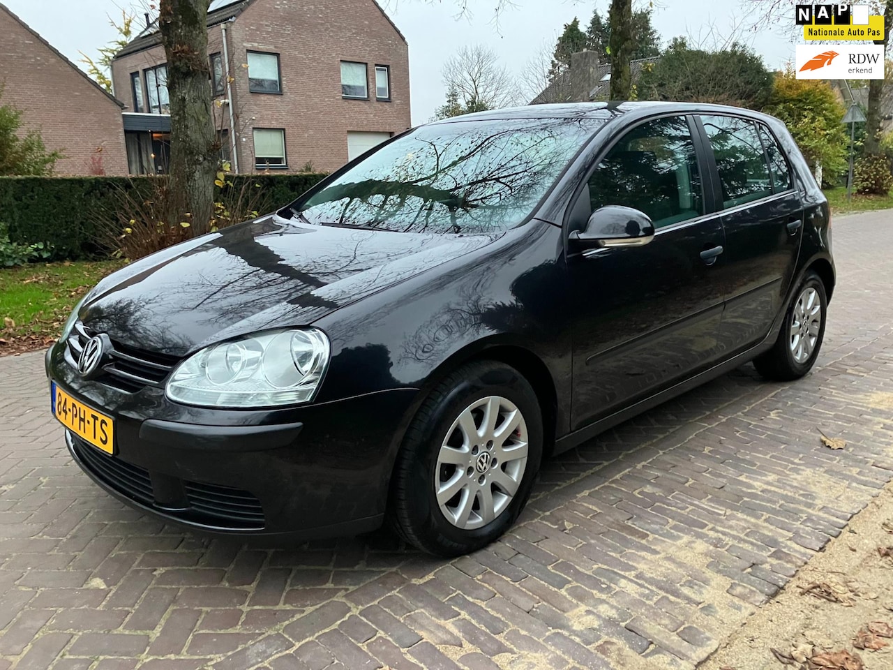 Volkswagen Golf - 1.6 FSI Comfortline 5 Deurs met Airco! - AutoWereld.nl