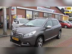 Peugeot 2008 - 1.6 VTi Féline, Pano, ClimateControle