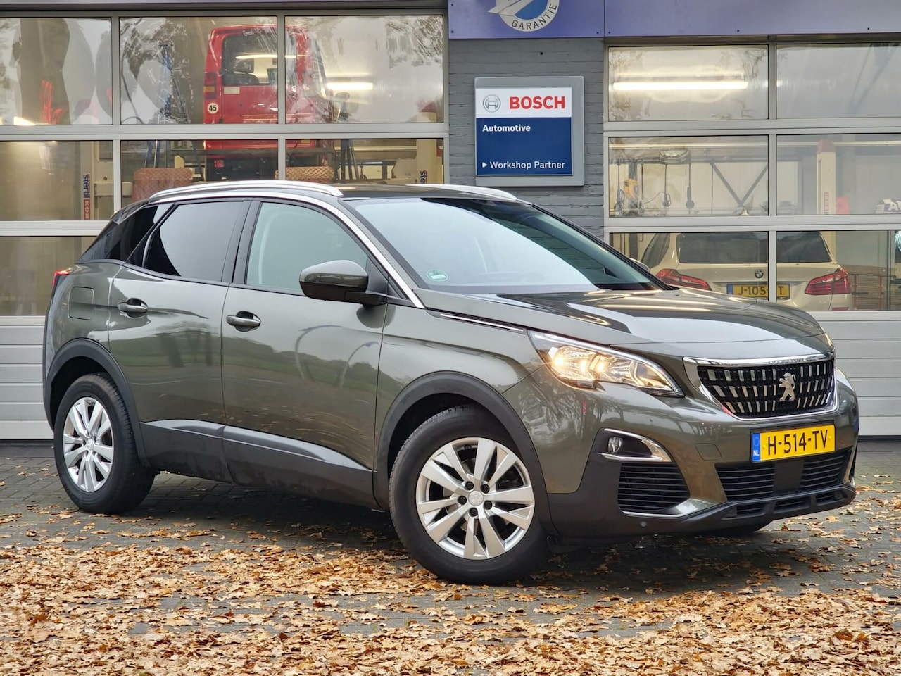 Peugeot 3008 - 1.2 PureTech Blue Lease Executive|automaat|Trekhaak|Clima|Adaptief-cruise|Navi|Carplay| - AutoWereld.nl