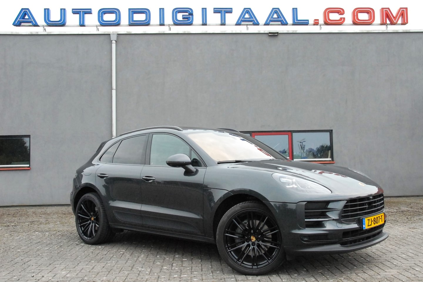 Porsche Macan - 3.0 S Panoramadak/Bose/21 inch/Elektr.Trekhaak/Stoelkoeling/360 Camera - AutoWereld.nl