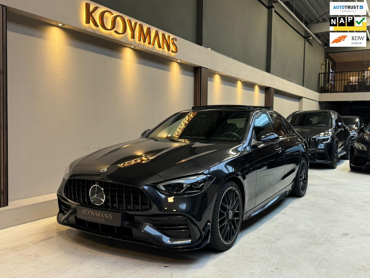 Mercedes-Benz C-klasse - C 300 / AMG/ AERO PACK/ C63 / PANO / 360 CAMERA/ KEYLESS/ SFEER/ CARBON/4-MATIC/ NIEUWSTAA - AutoWereld.nl