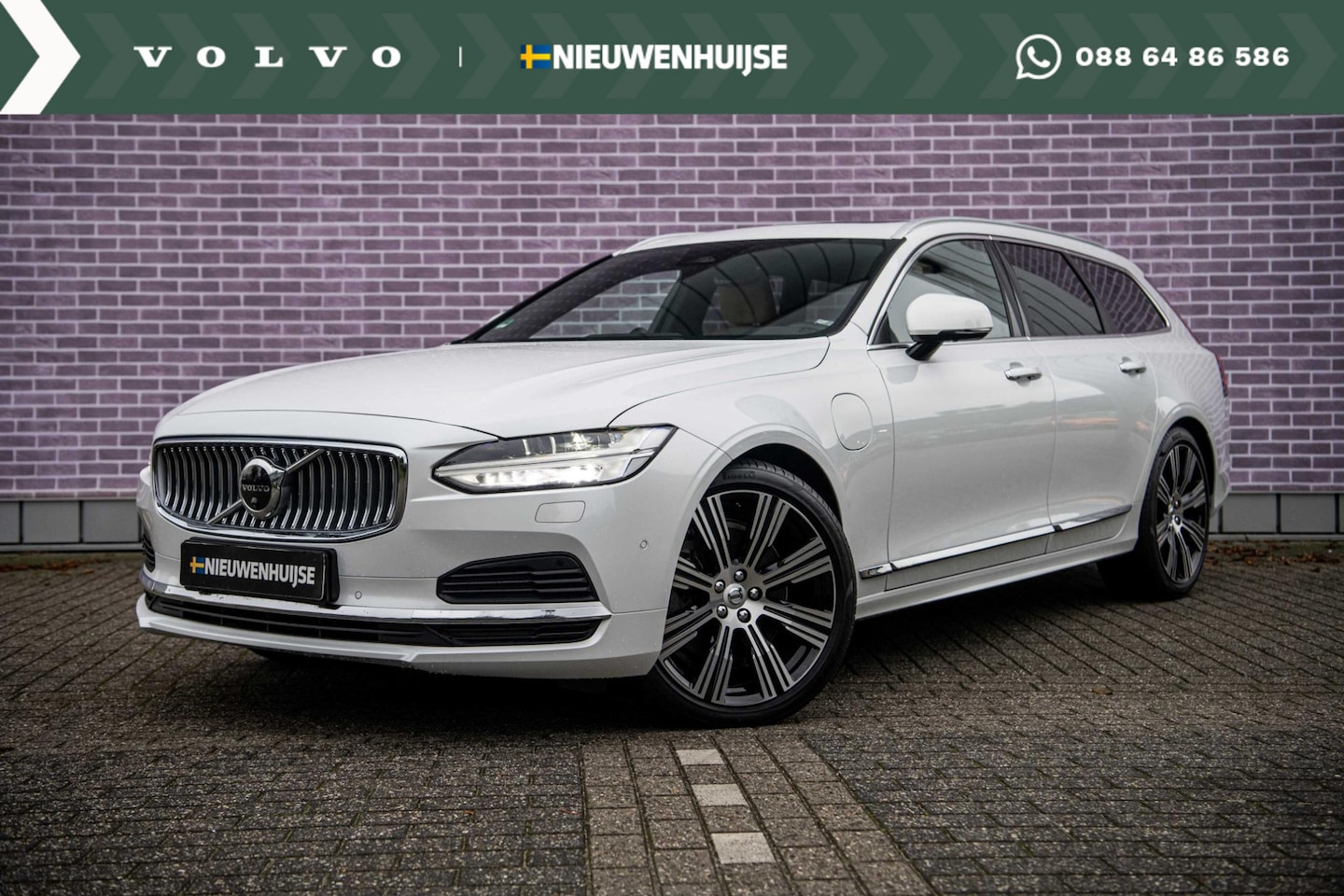 Volvo V90 - Recharge T6 AWD Inscription | Luchtvering | Trekhaak | Bowers & Wilkins audio | 360 Camera - AutoWereld.nl