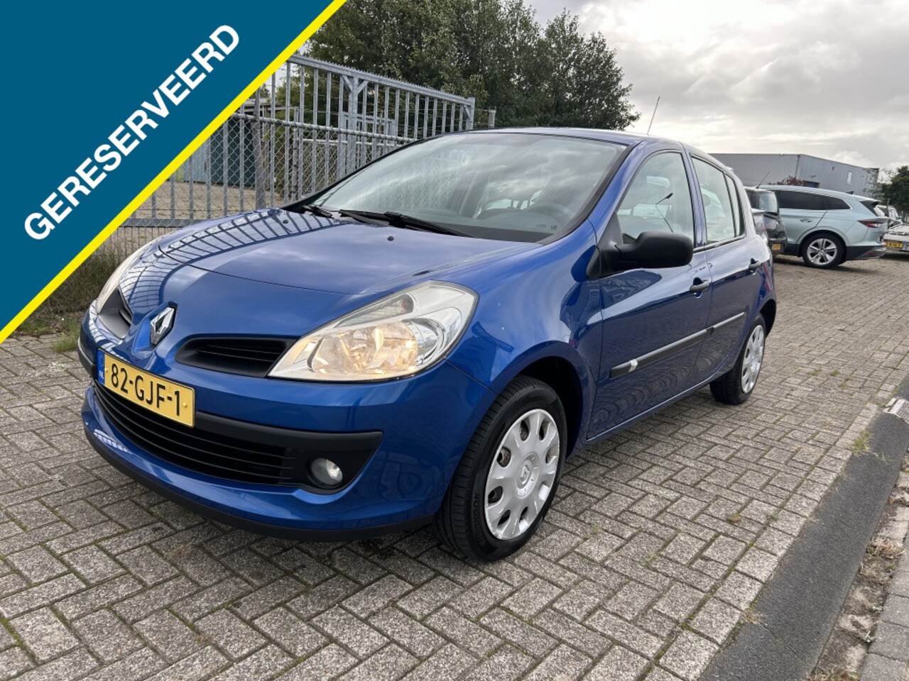 Renault Clio - 1.2-16V Special Line 1.2-16V Special Line - AutoWereld.nl