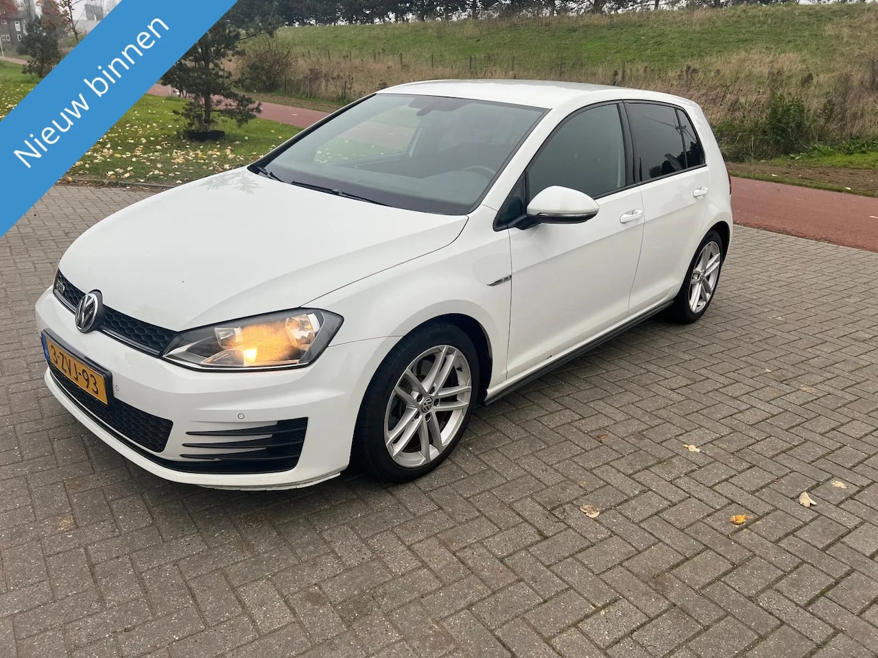 Volkswagen Golf - 2.0 GTD 6BAK NAVI/CAMERA/CRUISE - AutoWereld.nl