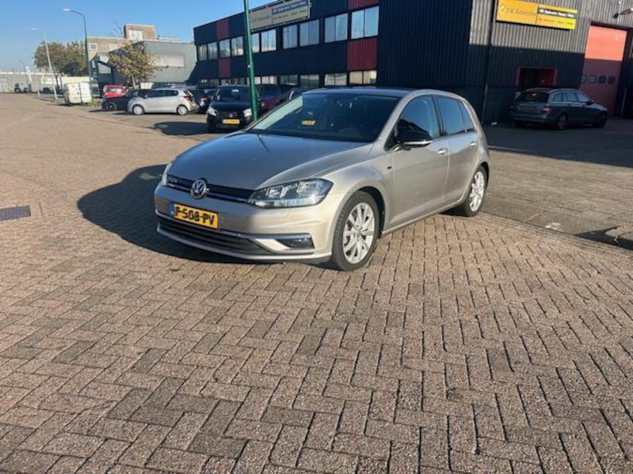 Volkswagen Golf - 1.5 TSI Highline 1.5 TSI Highline - AutoWereld.nl