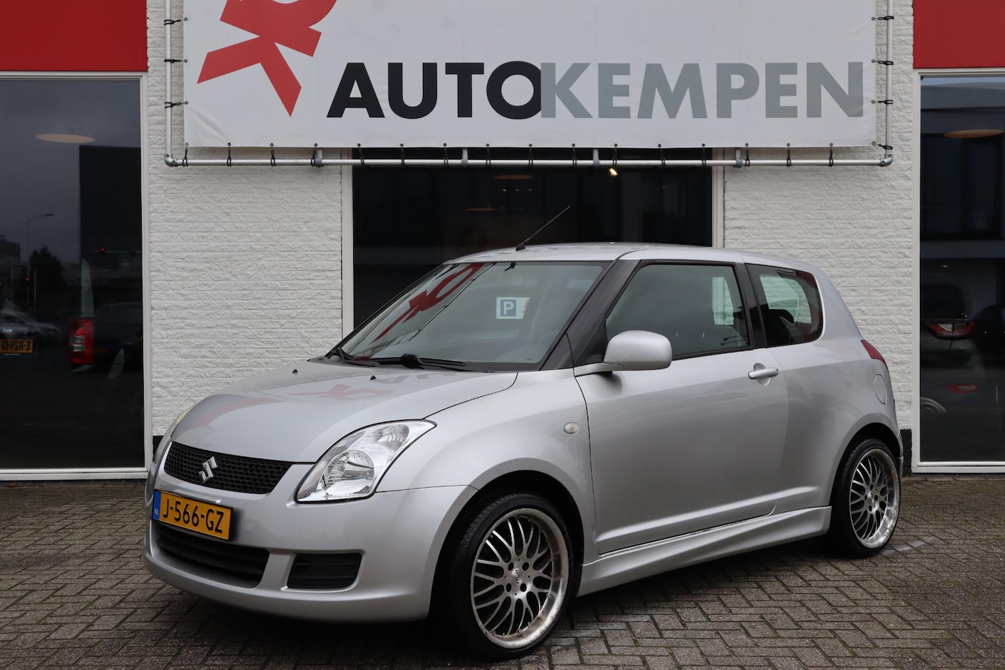 Suzuki Swift - 1.3 COMFORT AIRCO|LMV|APK TOT 10-2025! - AutoWereld.nl