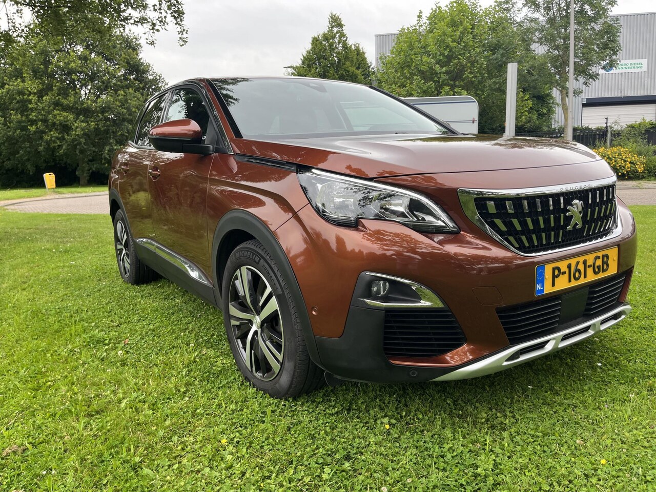 Peugeot 3008 - 1.2 PureTech Allure Topstaat,apple car-play enz. 45000 km. - AutoWereld.nl