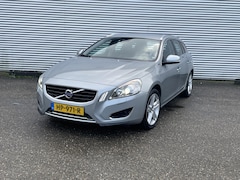 Volvo V60 - 2.4 D6 AWD Plug-In Hybrid Pure Limited