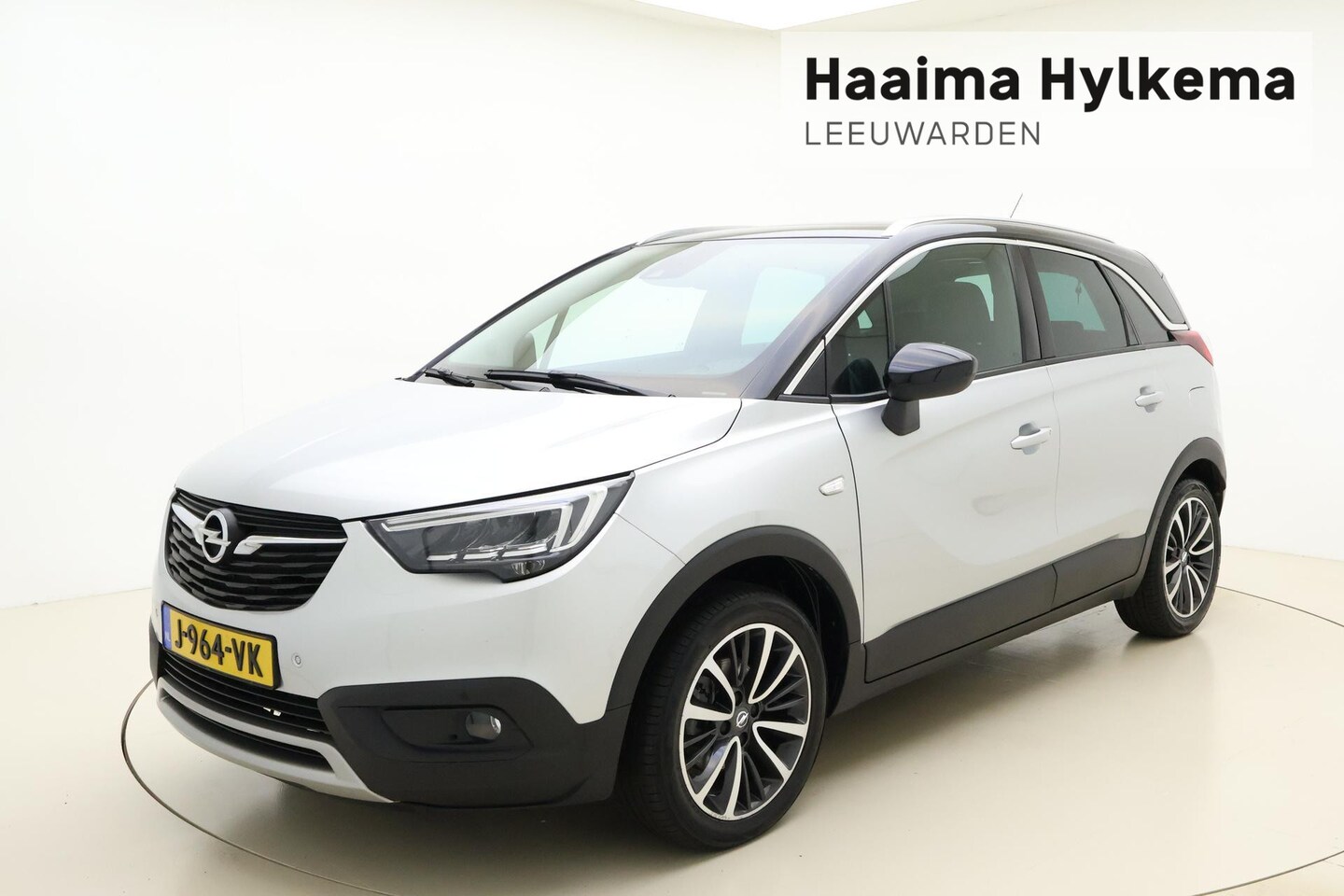 Opel Crossland X - 1.2 Turbo Ultimate automaat | Navigatie | Lederen bekleding | Trekhaak | Zwart dak | Stoel - AutoWereld.nl