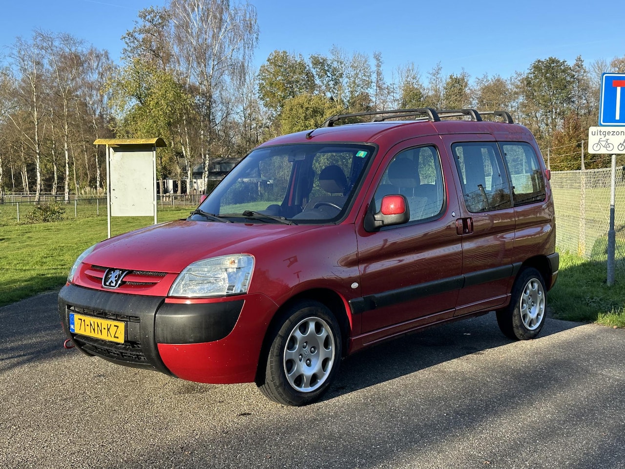 Peugeot Partner MPV - 1.6-16V XT Airco, 2x schuifdeur, trekhaak ! - AutoWereld.nl