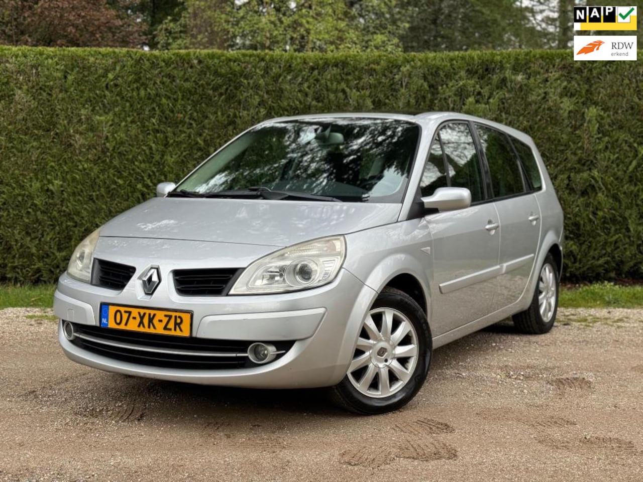 Renault Grand Scénic - 2.0-16V Tech Line PANO AUTOMAAT AIRCO - AutoWereld.nl