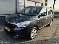 Dacia Lodgy - 1.2i TCe Blackline 7p. Airco Navi Bl.tooth LMV PDC