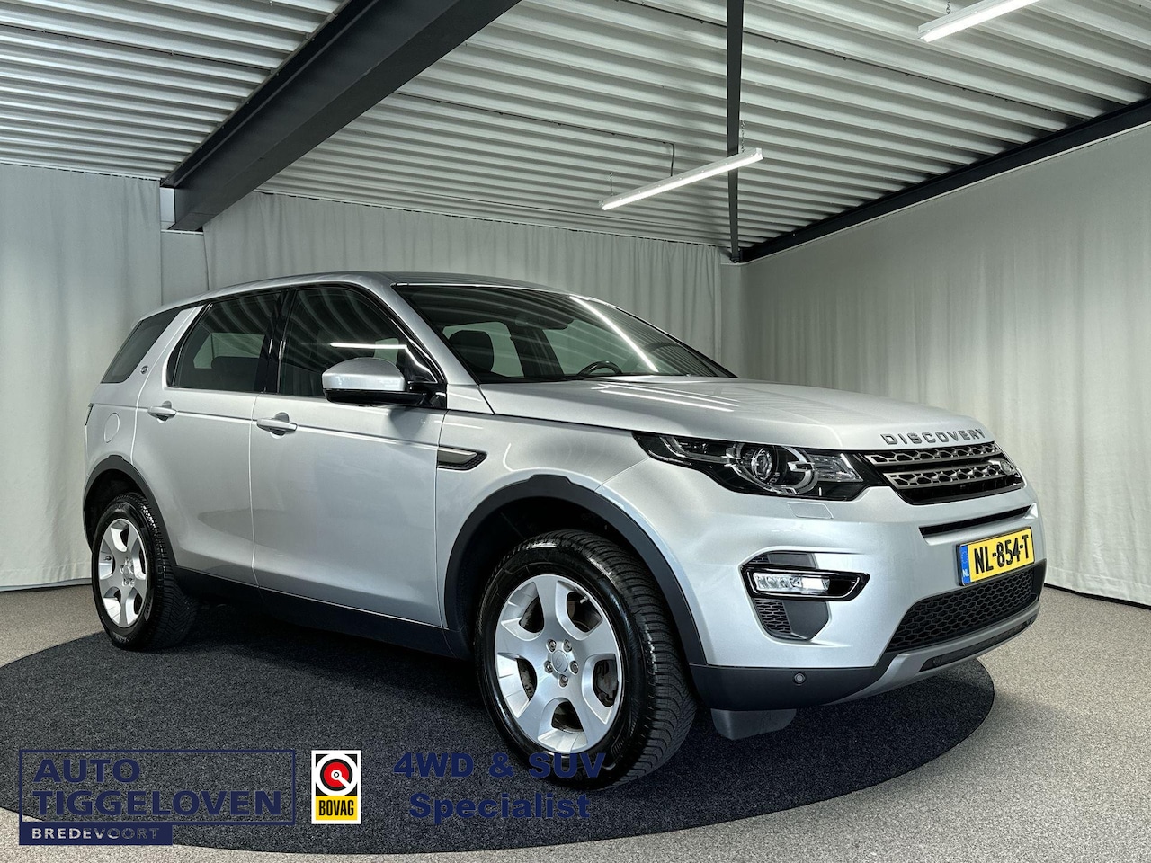 Land Rover Discovery Sport - 2.0 eD4 E-Capability SE 2.0 eD4 E-Capability SE Trekhaak - AutoWereld.nl