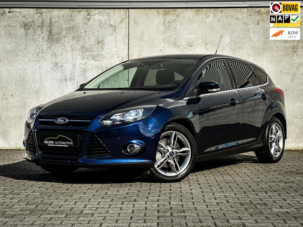 Ford Focus - 1.6 EcoBoost Titanium | Clima | Cruise | Navi | Stoelverw. | Metalic | Camera | LM velgen - AutoWereld.nl