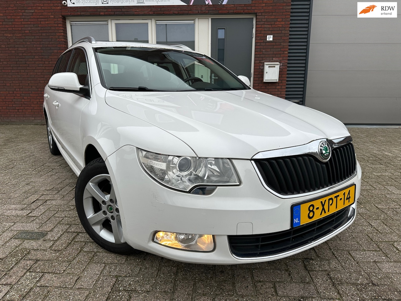 Skoda Superb Combi - 1.8 TSI / Leder / PDC / Memory / Cruise / Clima - AutoWereld.nl