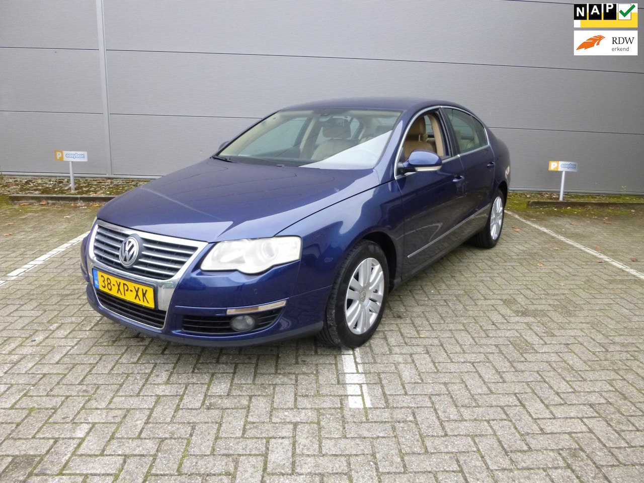 Volkswagen Passat - 2.0 FSI Trendline 2.0 FSI Trendline - AutoWereld.nl