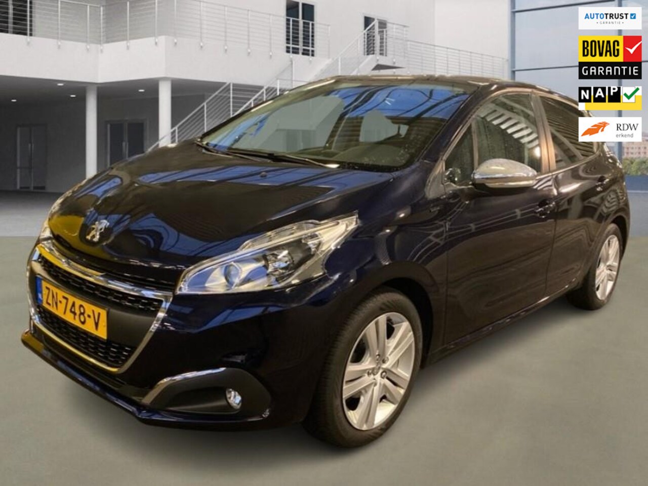 Peugeot 208 - 1.2 PureTech Signature 59.300 km + NAP 2e Eig. NL-auto - AutoWereld.nl