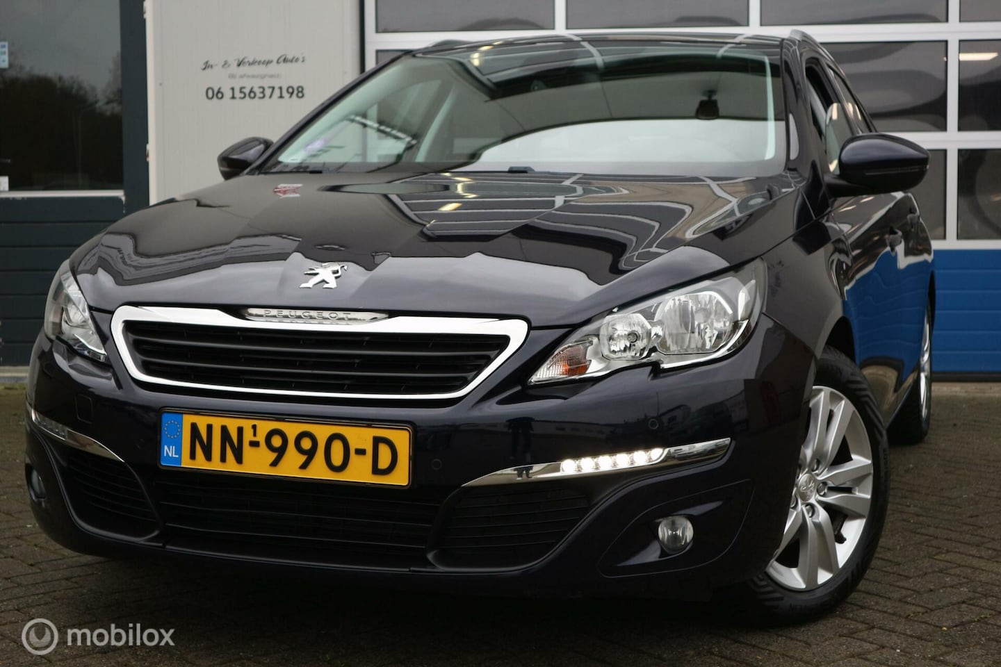 Peugeot 308 SW - 1.2 PureTech Blue Lease Executive PANORAMADAK - AutoWereld.nl