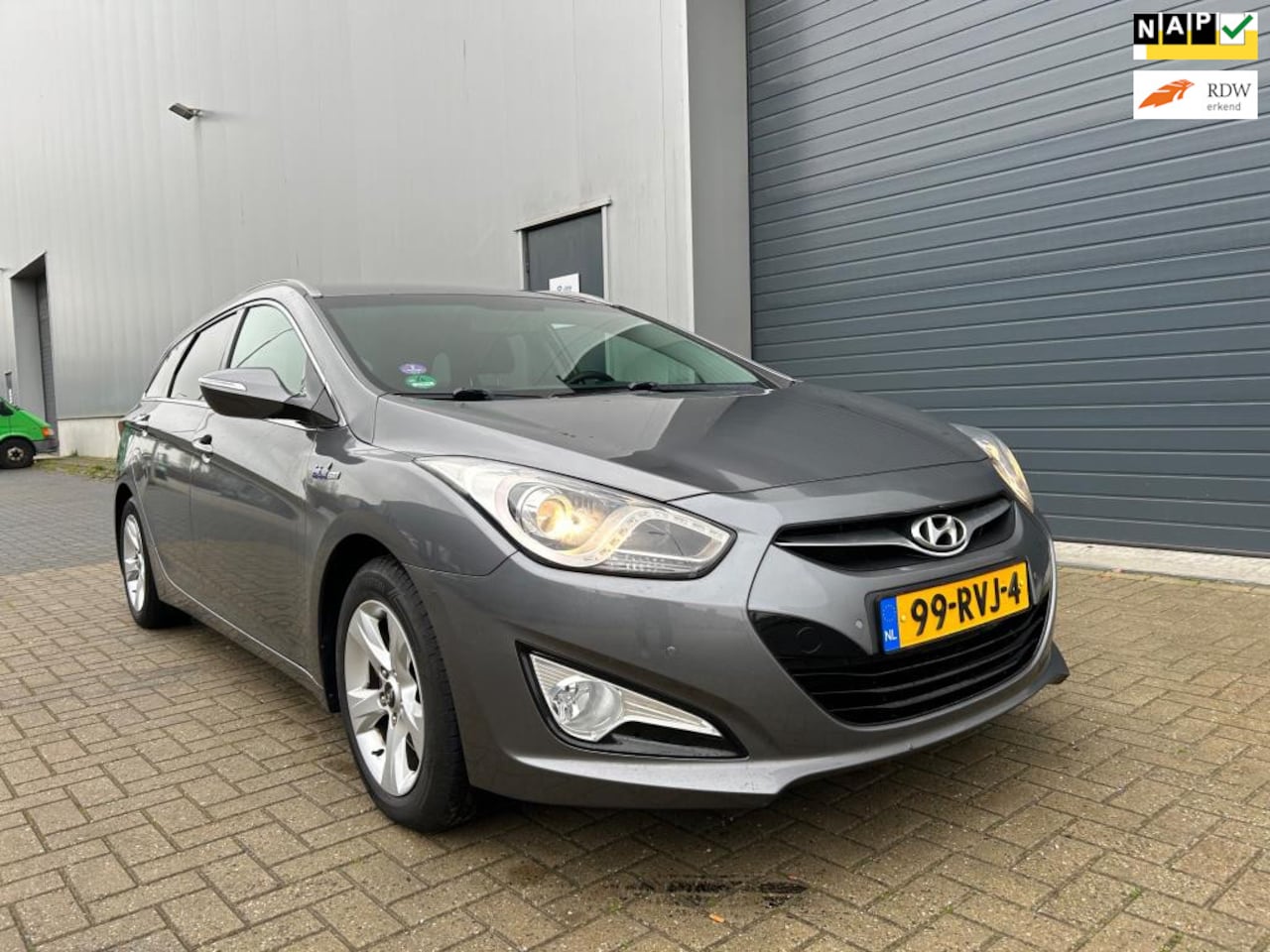 Hyundai i40 Wagon - 1.6 GDI Blue Business Edition NAVI - AutoWereld.nl