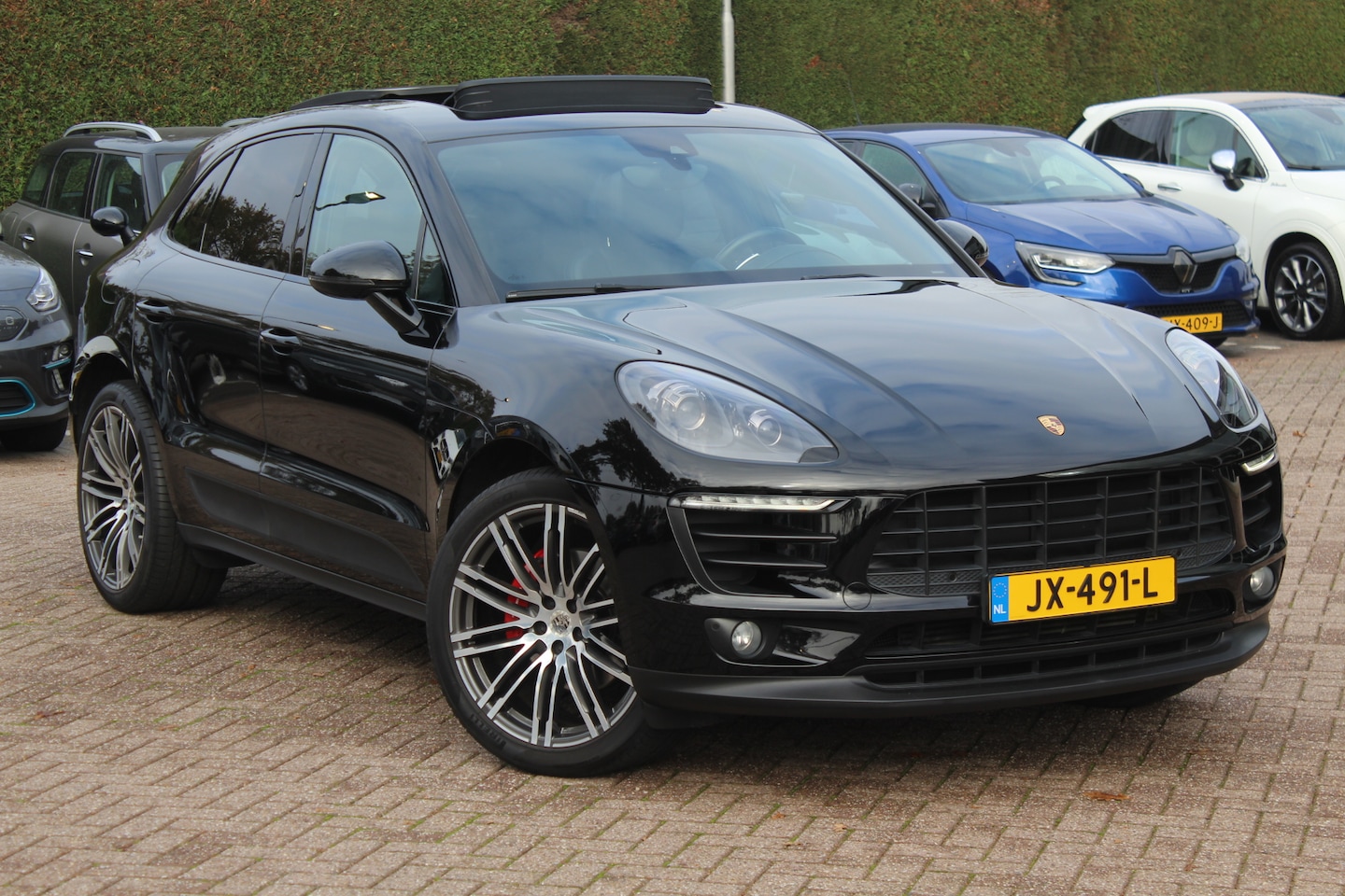 Porsche Macan - 2.0 / Panoramadak / Luxe Leder / Burmester / 21'' / Dodehoek / Luchtvering / Navigatie / S - AutoWereld.nl