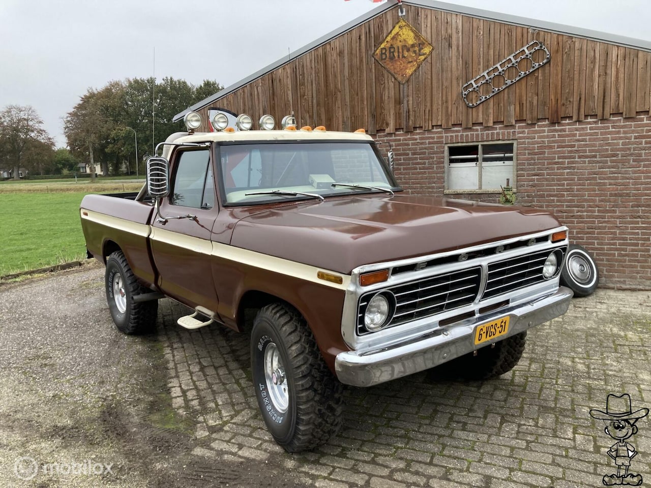 Ford F100 - USA Pickup Highboy 4x4 v8 stick shift shortbed! - AutoWereld.nl