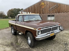 Ford F100 - USA Pickup "Highboy" 4x4 v8 stick shift shortbed