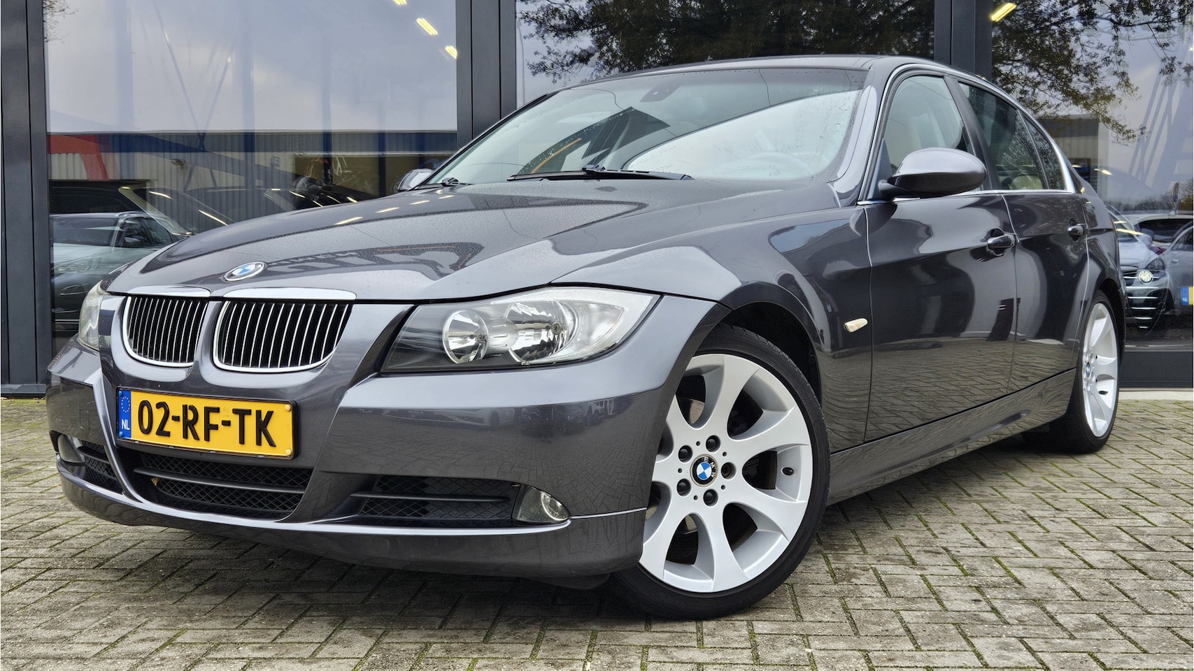 BMW 3-serie - 325i Dynamic Executive + LEER + NAVI PROF + 18INCH VELGEN - AutoWereld.nl