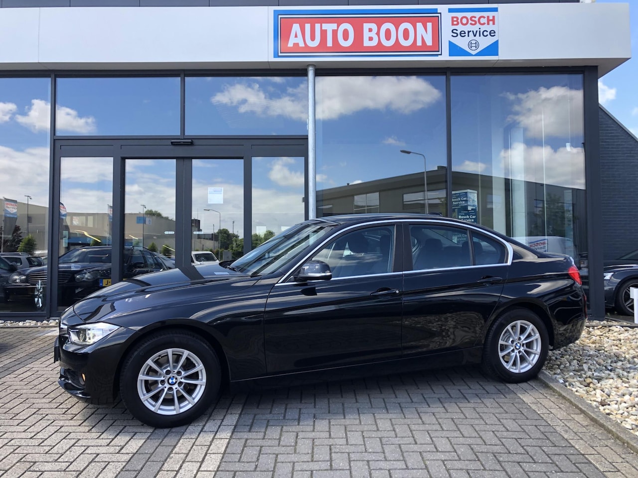 BMW 3-serie - 320i 184PK - ECC/PDC/XENON/MEDIA/LMV/2E EIG/ NLAUTO/KM=NAP - AutoWereld.nl