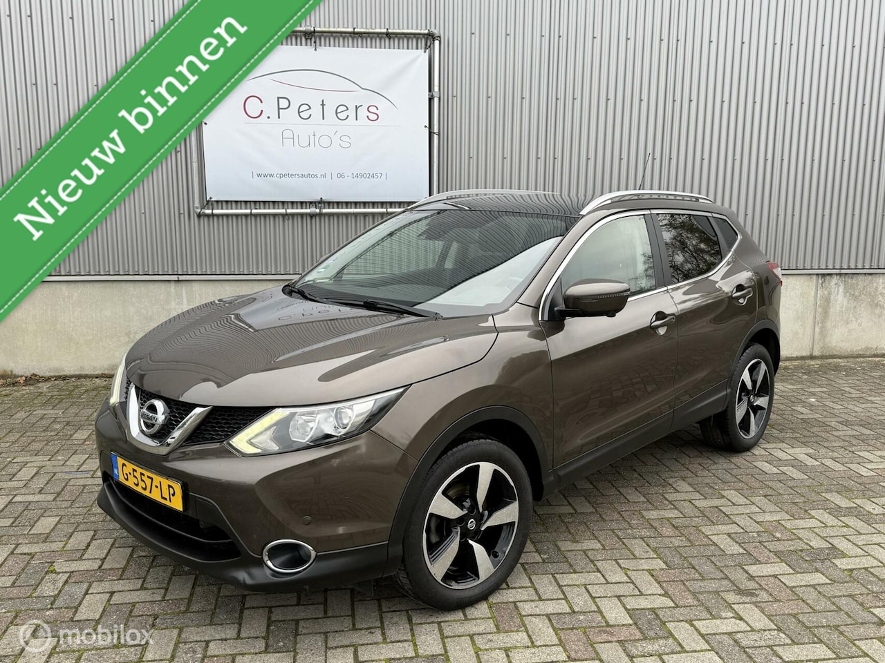 Nissan Qashqai - 1.6 DIG-T 164PK N-Connecta / Navigatie / Camera / Panoramadak / Trekhaak / Dealeronderhoud - AutoWereld.nl