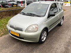 Toyota Yaris - 1.3 VVT-i Sol (N.A.P) Nieuwe APK bij aflevering