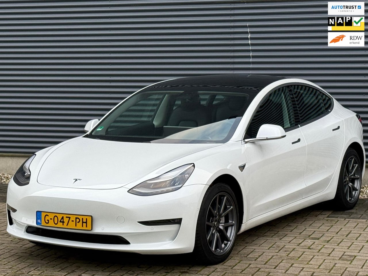 Tesla Model 3 - Long Range RWD Long Range AWD | DUAL MOTOR - TREKHAAK - INC.BTW - AutoWereld.nl