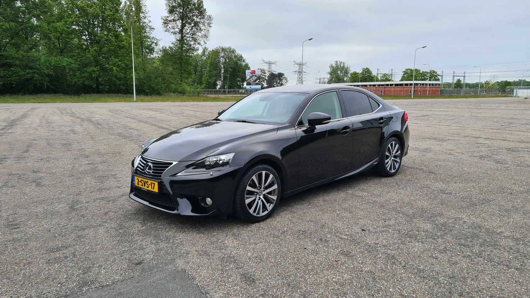 Lexus IS - 300h First Edition dealer onderhouden, veel opties - AutoWereld.nl