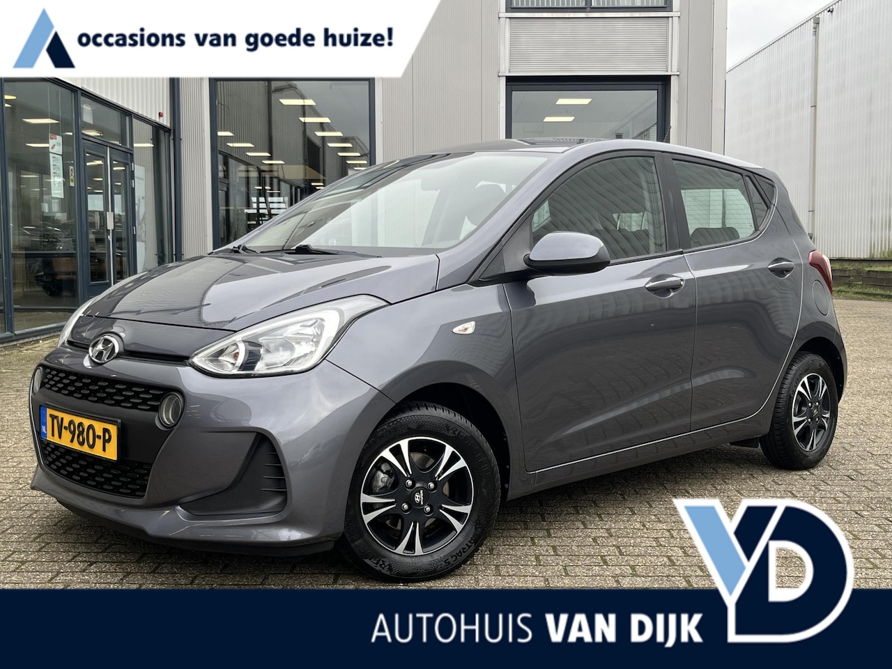 Hyundai i10 - 1.0i Comfort | NL Auto/1e Eig./Navi/Airco/Cruise/Bluetooth/LM Velgen+All Season Banden/App - AutoWereld.nl