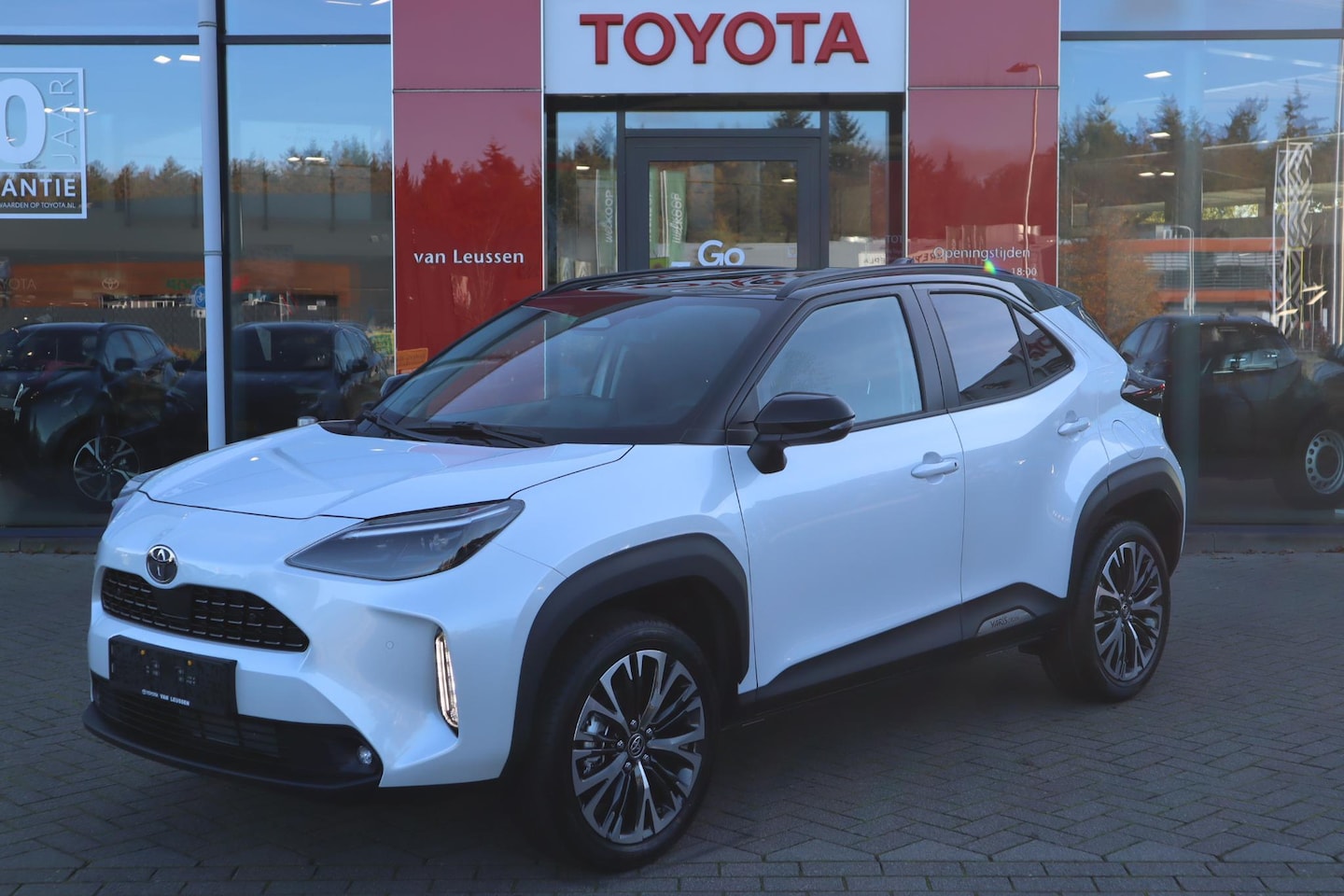 Toyota Yaris Cross - 1.5 Hybrid 130 Executive NIEUW DIRECT LEVERBAAR! - AutoWereld.nl