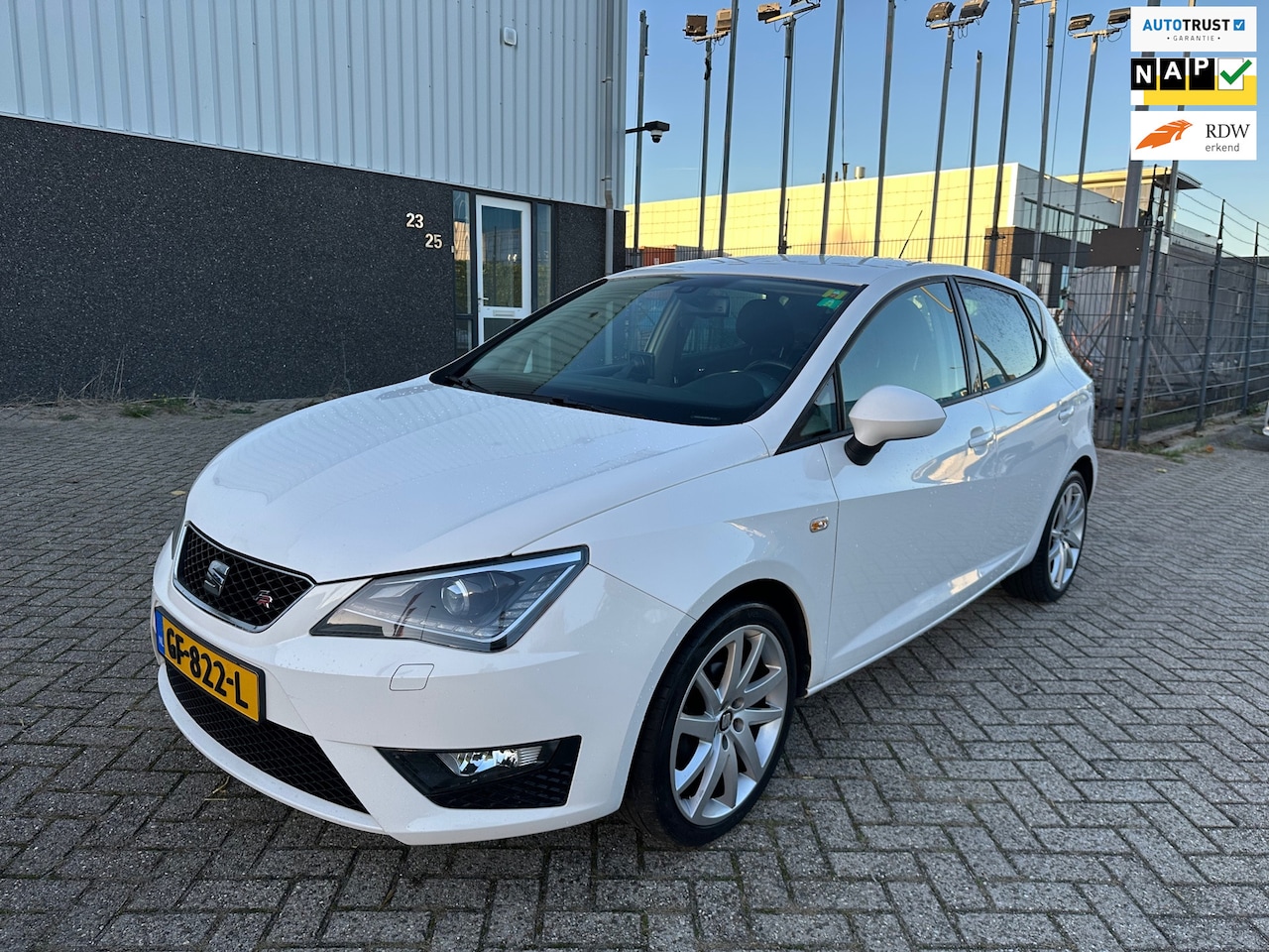 Seat Ibiza - 1.2 TSI FR 2015 CLIMA XENON NAVI PDC - AutoWereld.nl