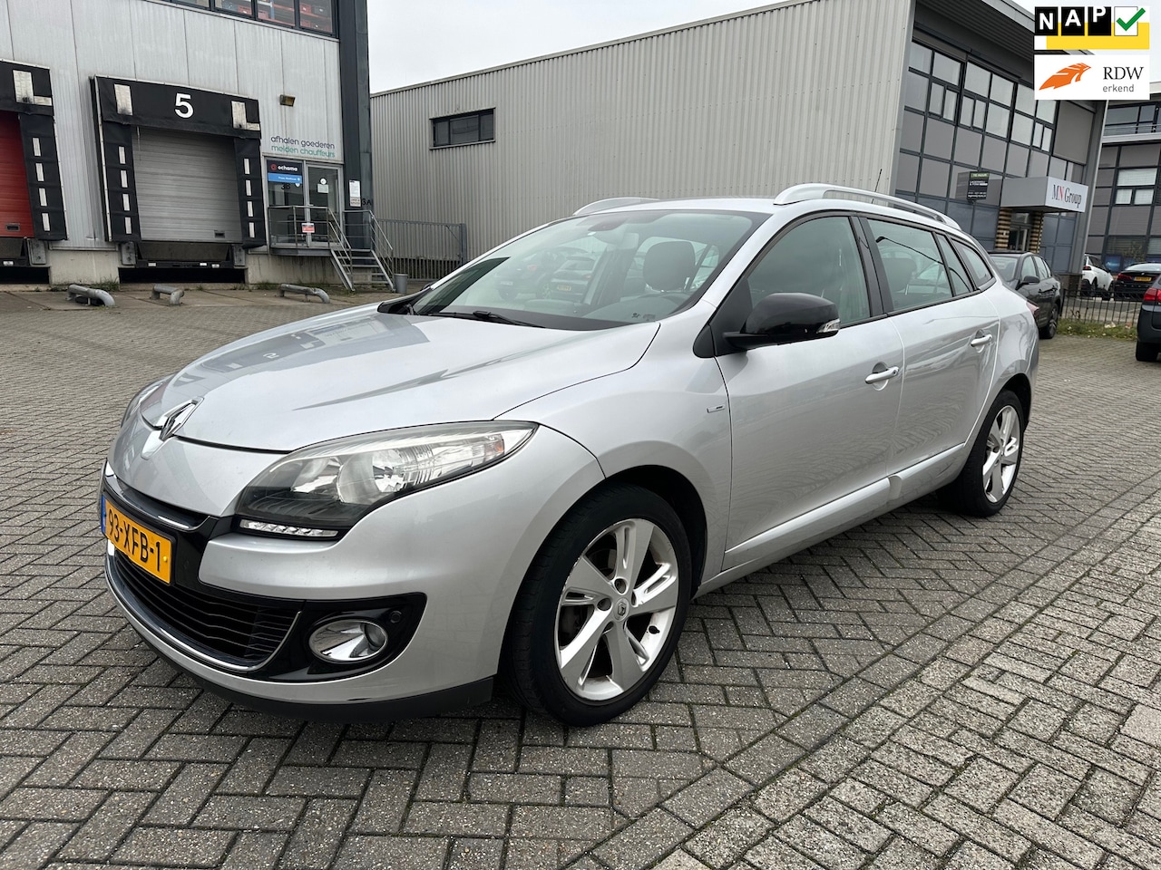 Renault Mégane Estate - 1.5 dCi Bose 2012 Keyless Camera - AutoWereld.nl