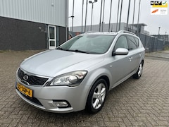 Kia Cee'd - 1.4 CVVT X-ecutive 2010