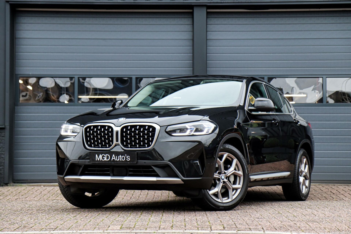 BMW X4 - xDrive30i xLine /LASERLIGHT/MEMORY/CAMERA/KEYLESS/STOELVERW./ACC/ELEK. KLEP! - AutoWereld.nl