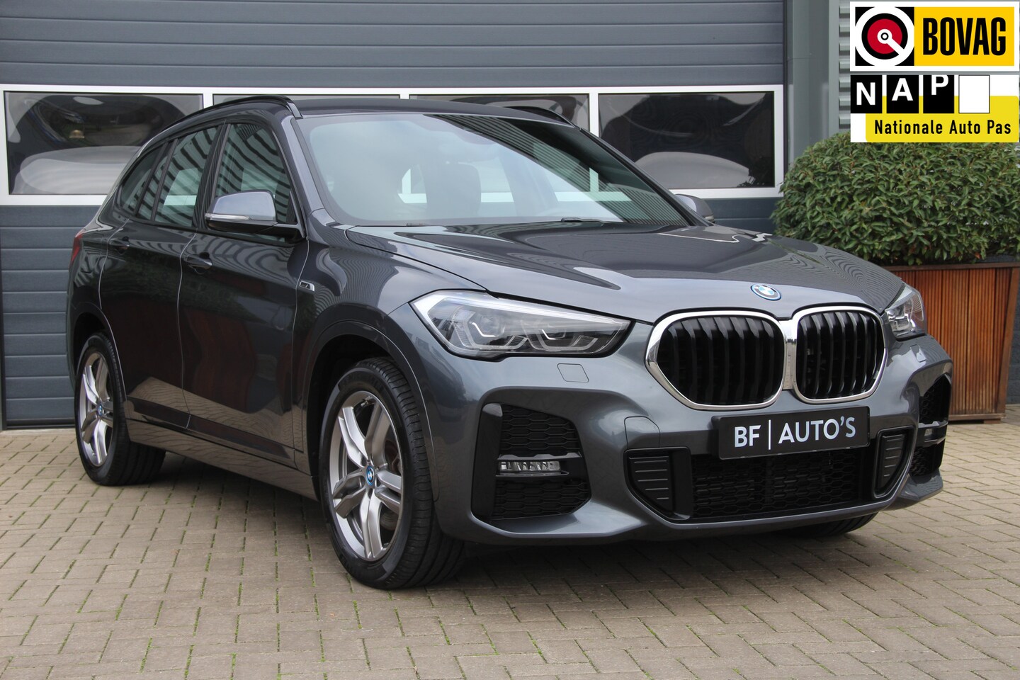 BMW X1 - xDrive25e High Executive M-Sport 220Pk | Plug in Hybride PHEV | Navi | ECC | PDC | Cruise - AutoWereld.nl