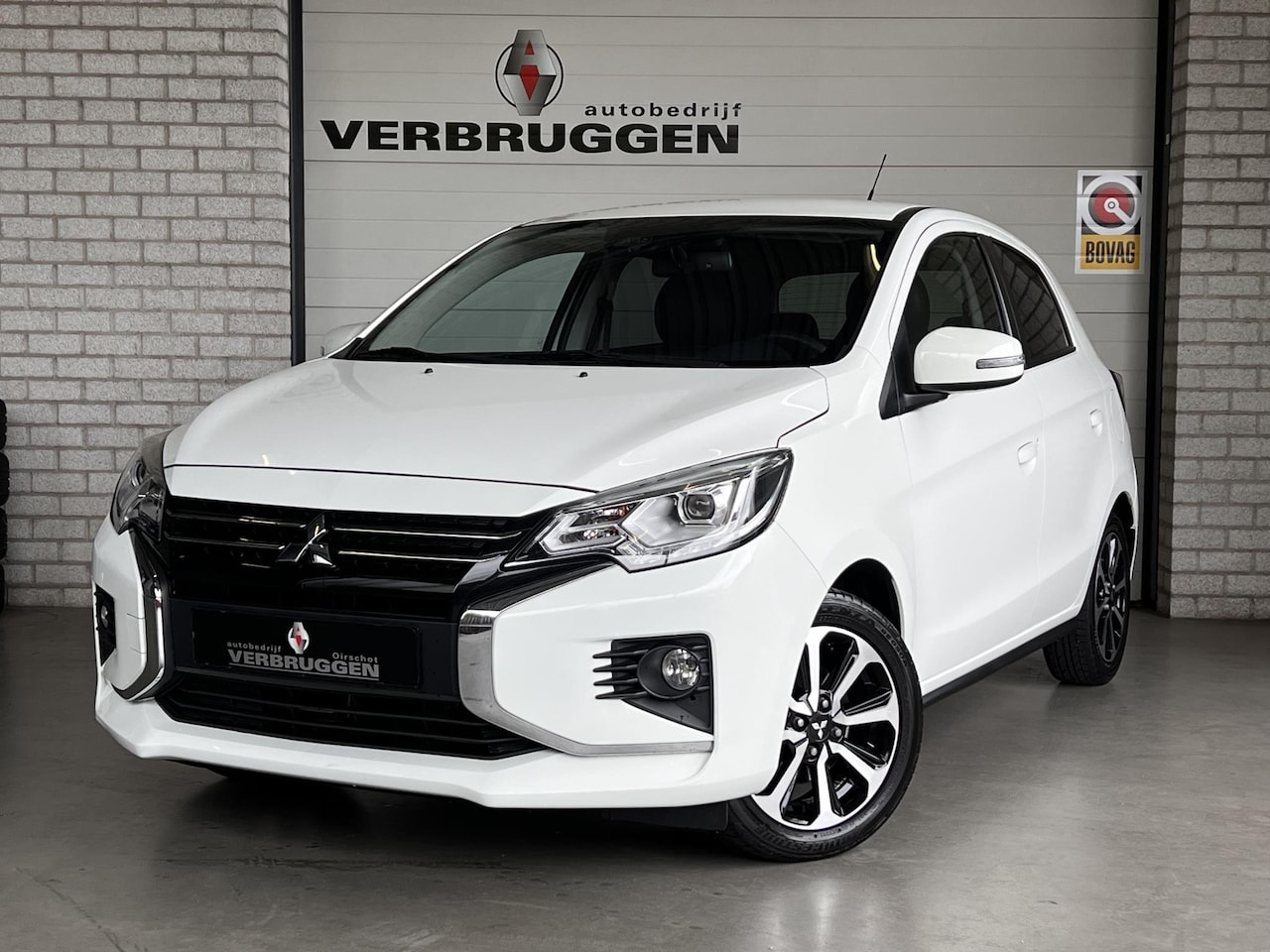 Mitsubishi Space Star - 1.2 Instyle | Leder | Carplay | Camera | All-in rijklaarprijs - AutoWereld.nl