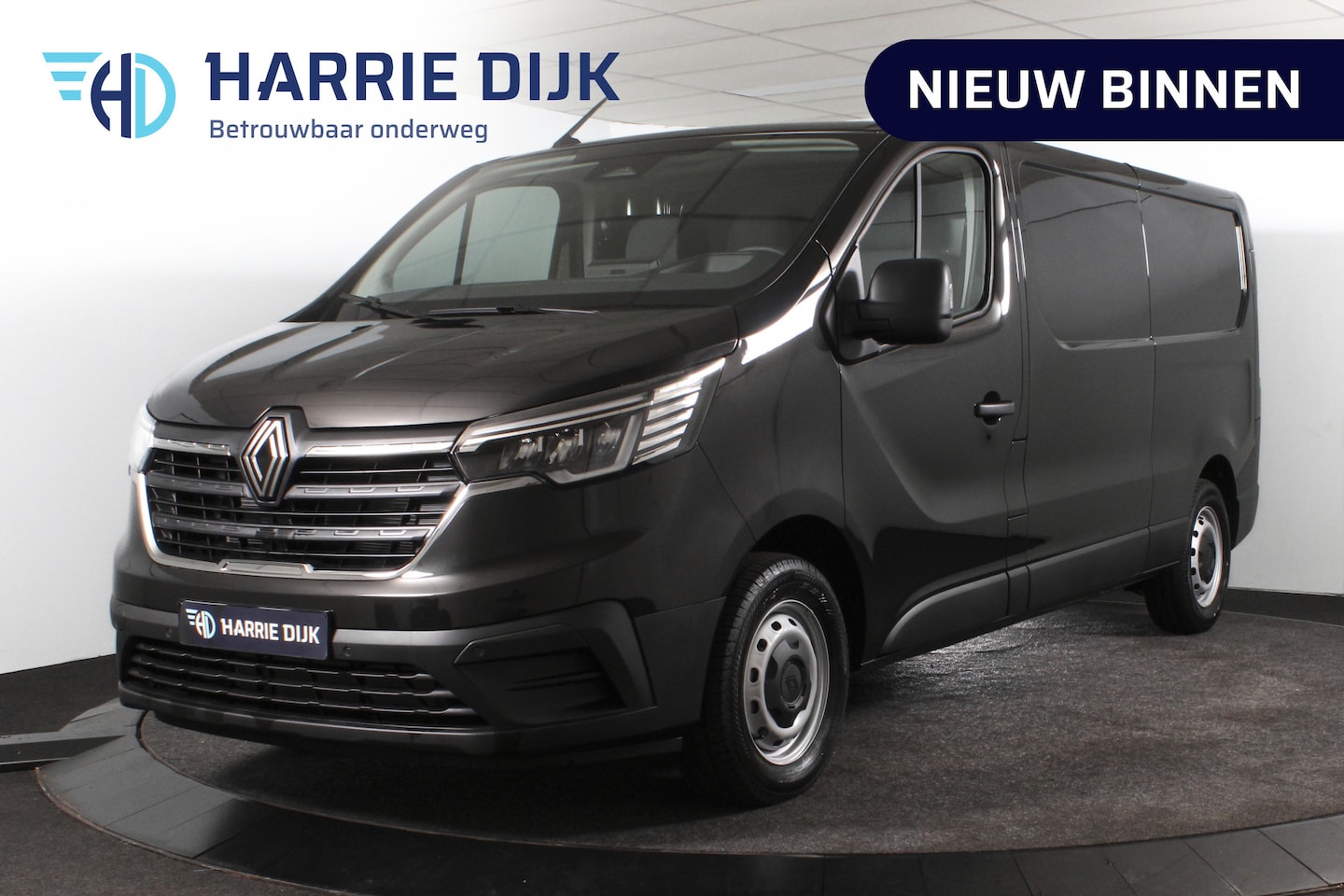 Renault Trafic - 2.0 dCi 150 T30 L2H1 Comfort - Automaat | Cruise | Camera | PDC | NAV + App. Connect | Air - AutoWereld.nl