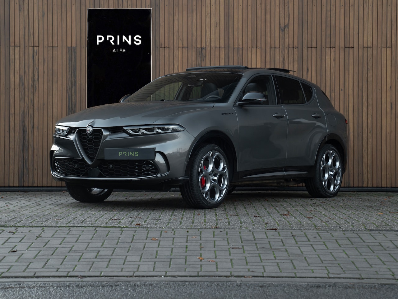 Alfa Romeo Tonale - 1.3T PHEV 240pk Edizione Speciale | Pano-dak | 360 cam | CarPlay | Matrix-LED - AutoWereld.nl