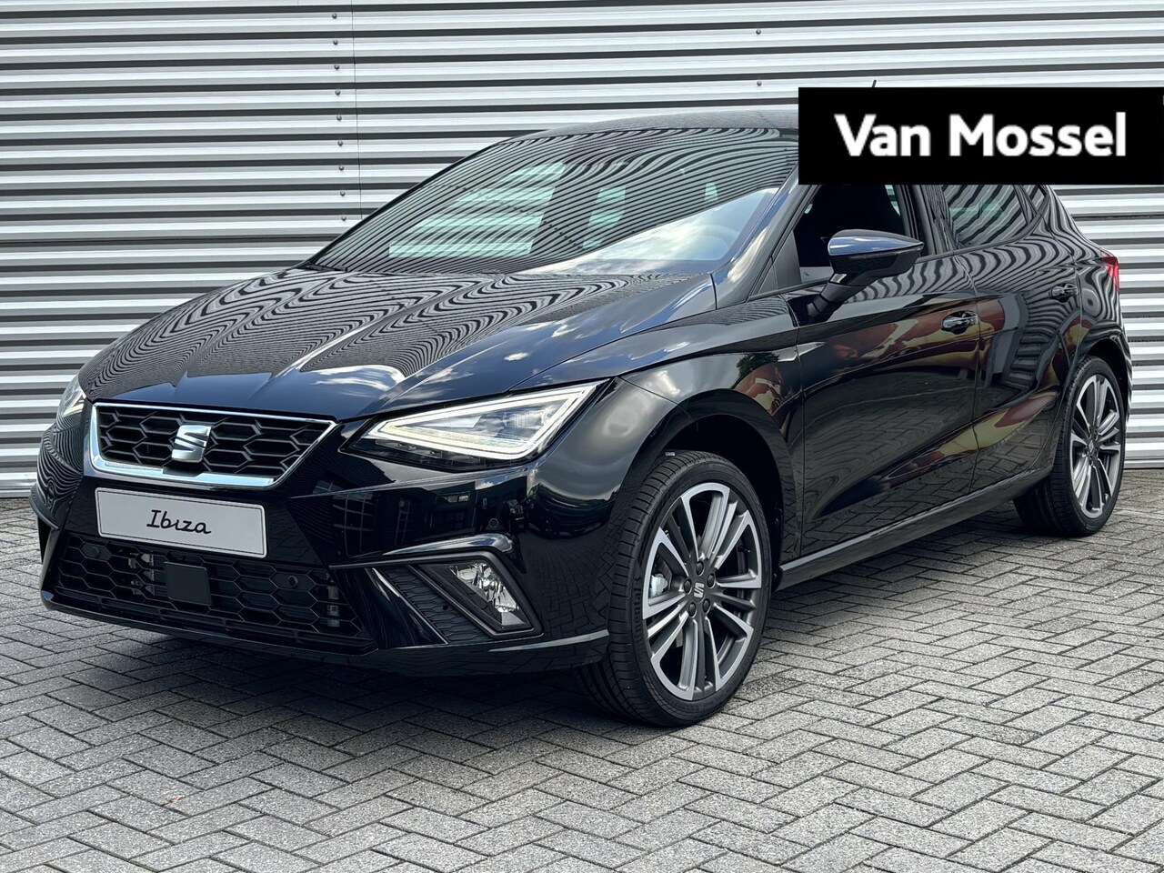 Seat Ibiza - 1.0 TSI FR Anniversary 115 PK | LED Koplampen | Apple Carplay/Android Auto | Panorama dak - AutoWereld.nl