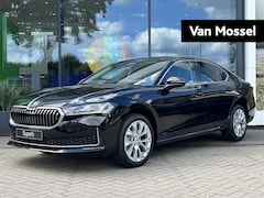 Skoda Superb - 1.5 TSI MHEV First Edition 150 PK m-HEV | 18'' Lichtmetalen velgen | Chrome Pakket | Half