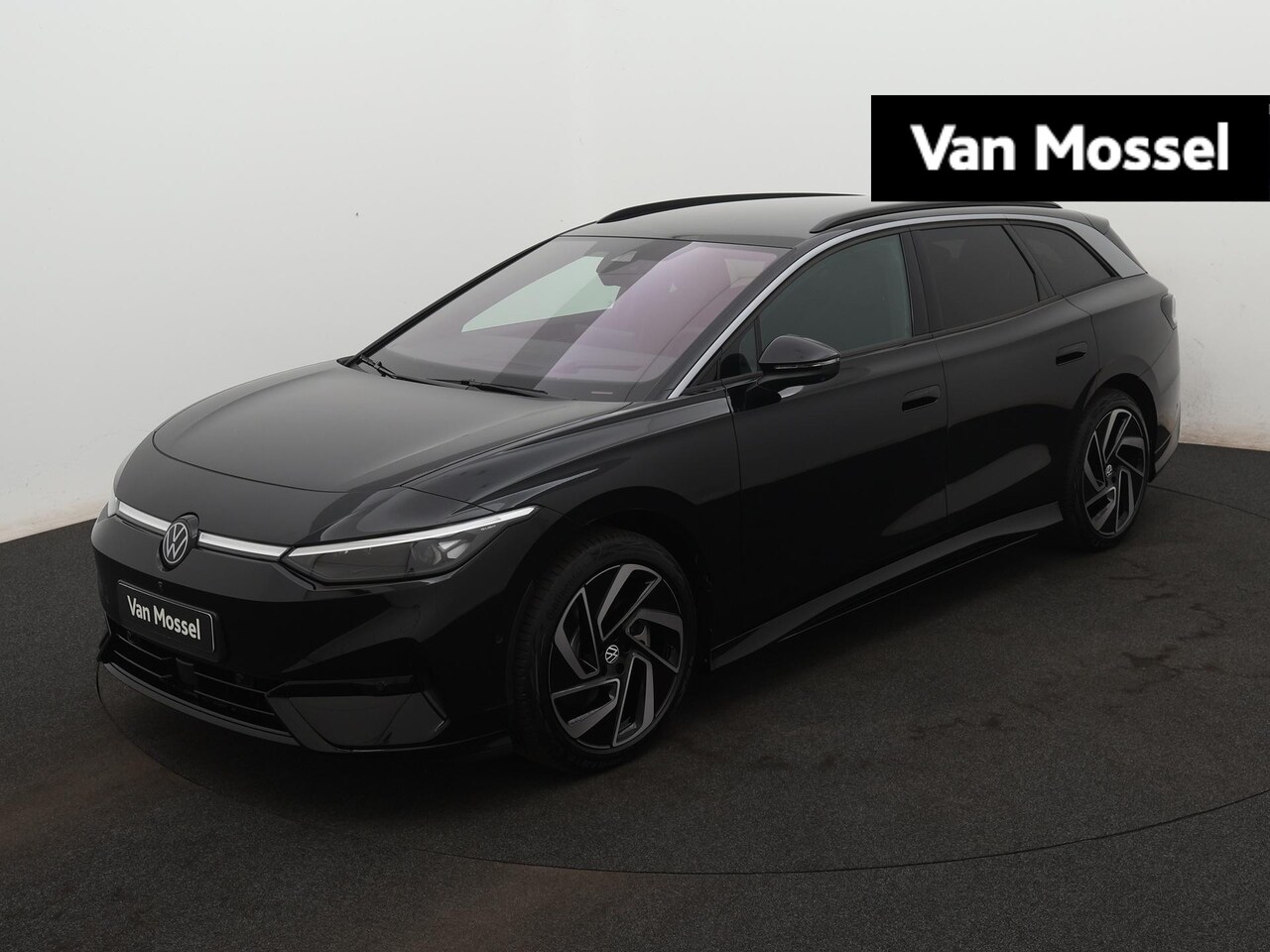 Volkswagen ID.7 Tourer - Pro Business 77 kWh 286PK | 600km actieradius | 20 inch Montreal | Mythos Black - AutoWereld.nl