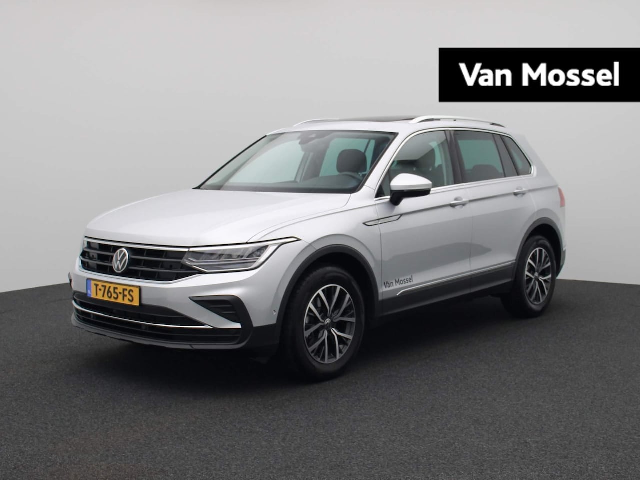 Volkswagen Tiguan - 1.5 TSI Elegance 150 PK DSG 150PK automaat | Panoramadak | Trekhaak | Navigatie | Achterui - AutoWereld.nl