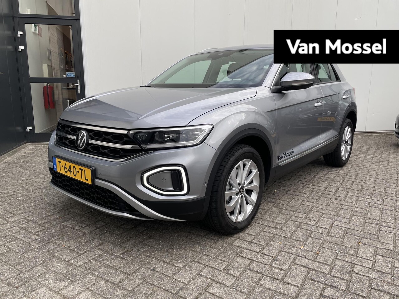 Volkswagen T-Roc - 1.5 TSI Style 150 PK | Apple Carplay | Ergo-Active Stoelen | IQ.Lights | Achteruitrij Came - AutoWereld.nl