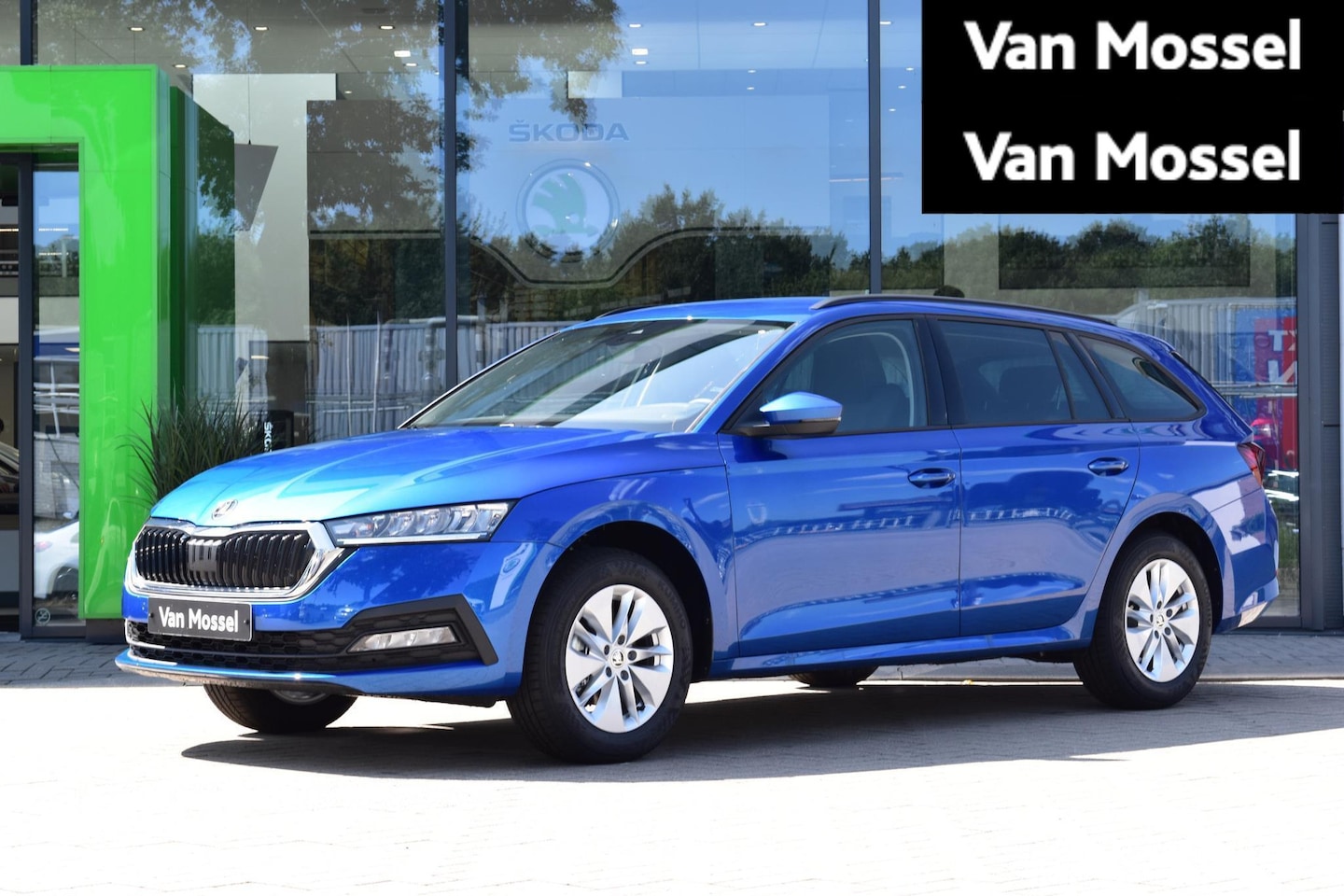 Skoda Octavia Combi - 1.0 TSI Business Edition Plus 110 PK | LED Koplampen | Trekhaak | Navigatie | Climate Cont - AutoWereld.nl