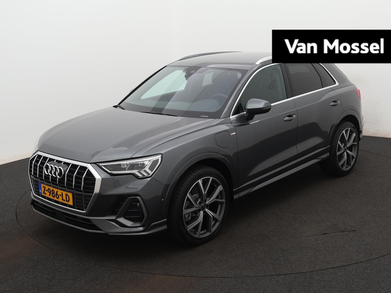 Audi Q3 - 45 TFSI e S edition 245 PK | S-line | Leder |  Virtual cockpit | Camera | Stoelverwarming - AutoWereld.nl