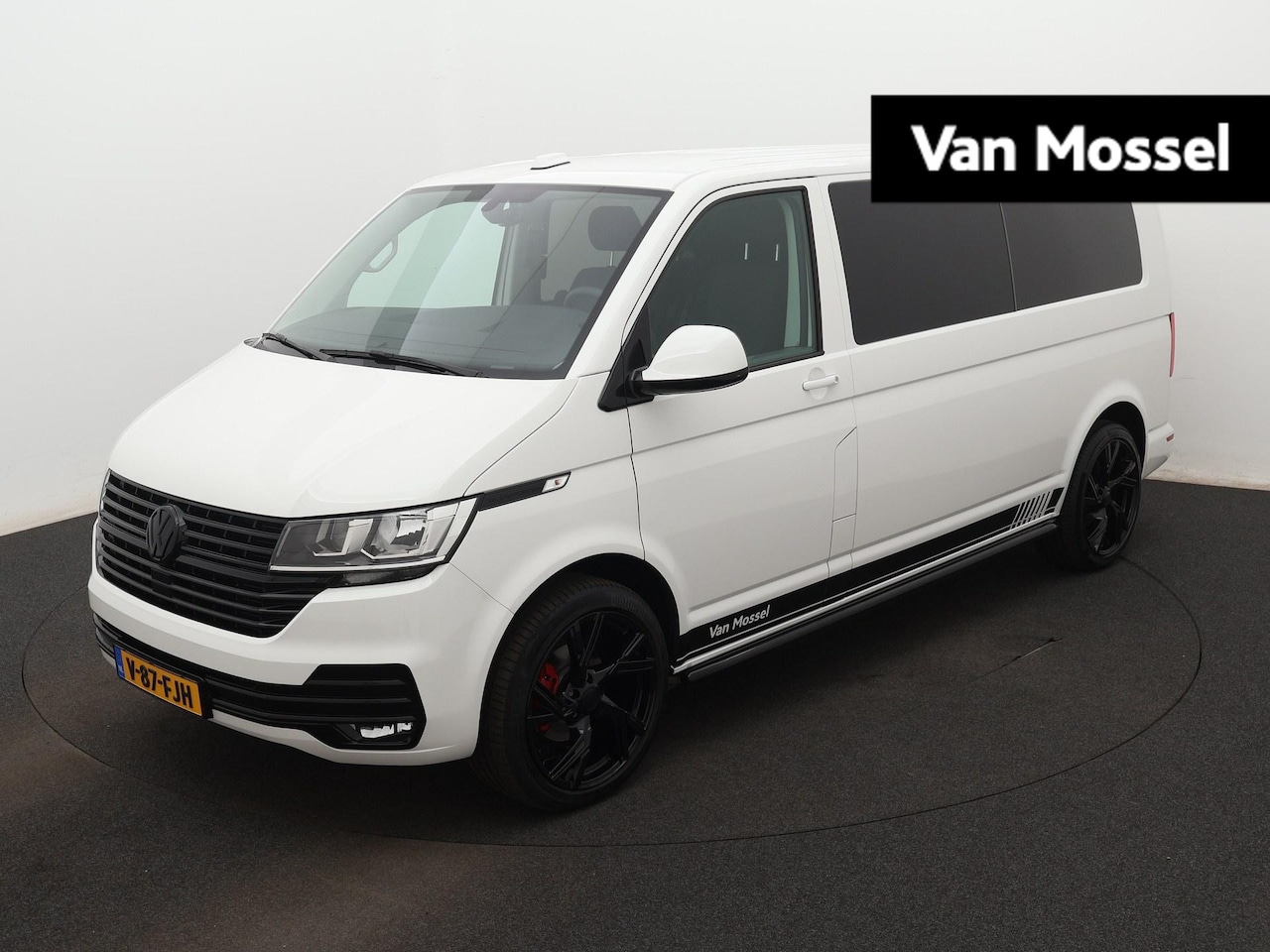 Volkswagen Transporter - 2.0 TDI L2H1 30 Highline Dubbele Cabine | 20 INCH | Van Mossel EDITIE | 150 PK  | Rode Rem - AutoWereld.nl